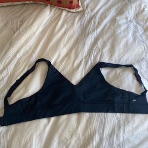Fabletics clasp sports bra